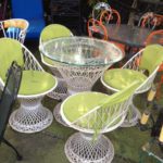 Vintage-fiberglass-table-chairs