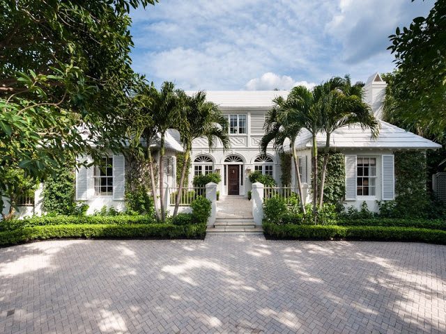 A Bermuda Style Palm Beach Home by John Volk for Rent