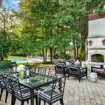chinoiserie-outdoor-entertaining
