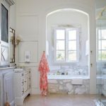 onekingslane_janescotthodges_BATHROOM-white-marble
