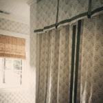 sister-parish-chou-chou-green-bathroom-shower-curtain-wallpaper