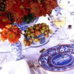 carolyne-roehm-thanksgiving-tablescape-mums