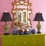 pink-dining-room-blue-and-white-chinoiserie-ginger-jars-staffordshire-dogs