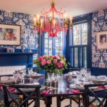 blue-and-white-ginger-jar-david-hicks-the-vase-wallpaper-dining-room-faux-bamboo-pagoda-chandelier