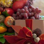 thanksgiving-cornucopia-fruit-tablescape