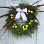 christmas-wreath-apples-feathers