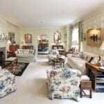 roses-pansies-colefax-fowler-chintz-living-room-traditional