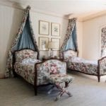 chintz-bedroom-roses-canopy