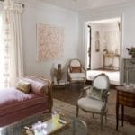 pink-living-room-ruffled-curtains