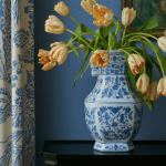 blue-and-white-chinoiserie-vase-pink-tulips