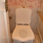 disney-club-33-toilet