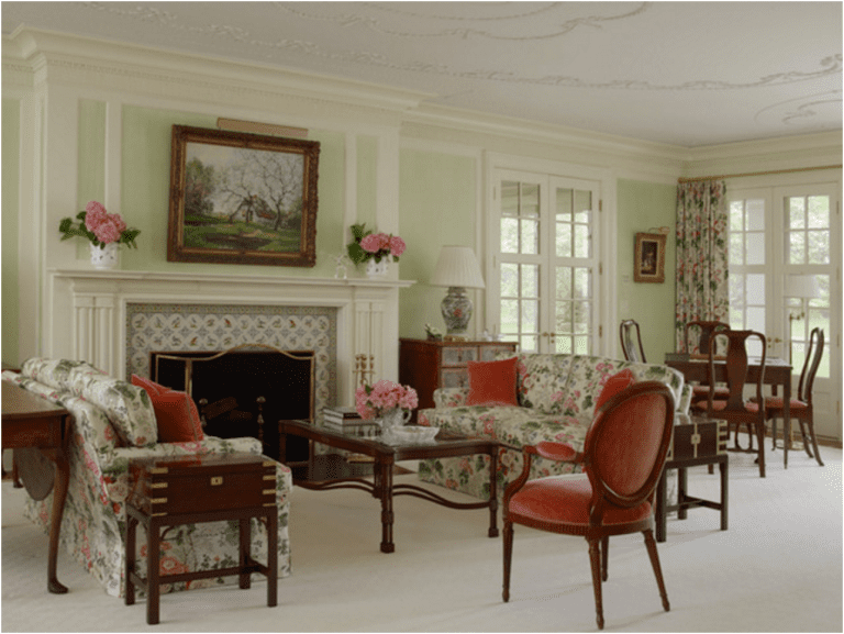 A Carefully Restored Connecticut Colonial Revival