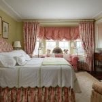 scott-snyder-boston-ma-pink-bedroom-chintz-balloon-shade-valance