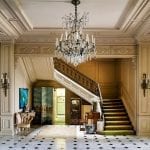 crystal-chandelier-entryway-zuber-french-screne-black-white-marble