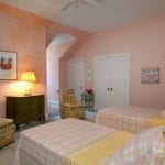 pink-bedroom-twin-beds-chintz