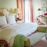pink-pretty-chintz-bedroom