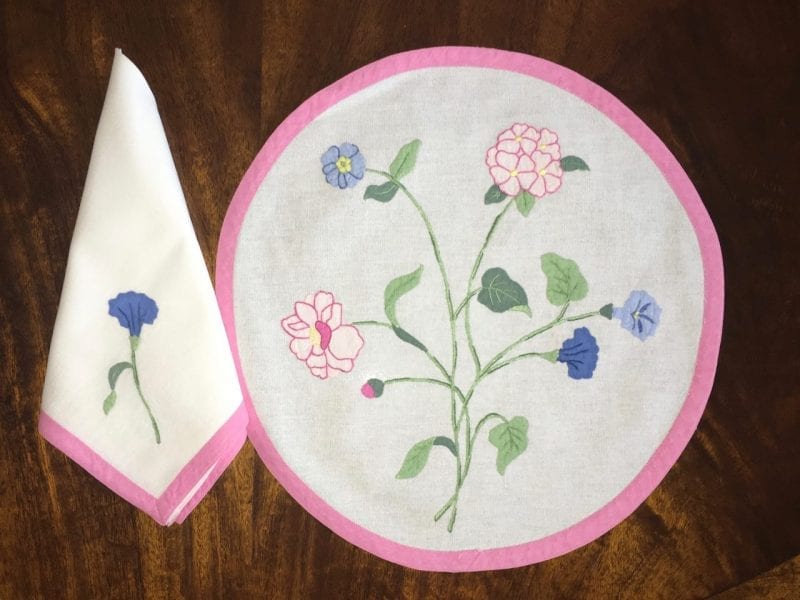 patricia-altschul-leron-linen-luzanne-otte-collection-pansies-placemats-napkins-belgian-linen-embroidery-floral