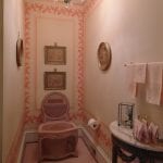 chaise-persee-powder-room