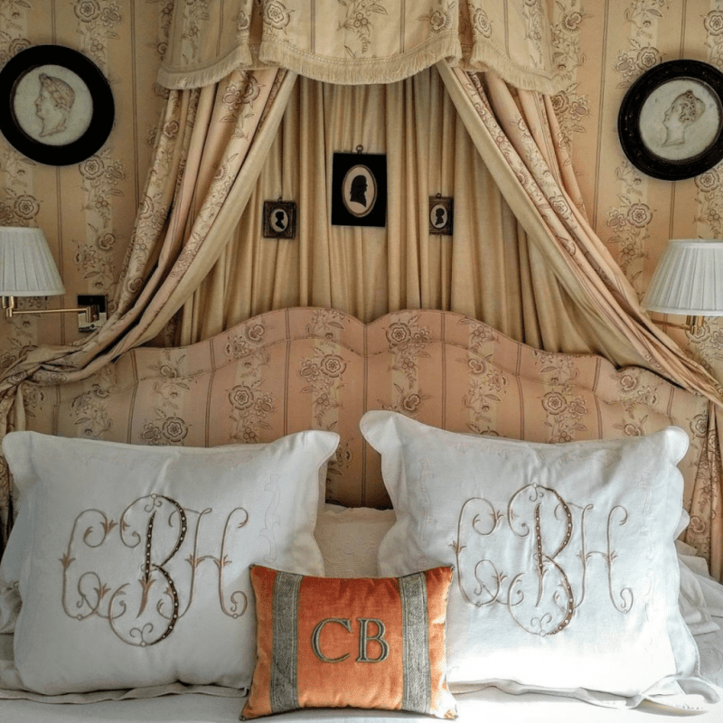 chesie-breen-leontine-linens-monogram-monogrammed-canopy-bed-silhouettes