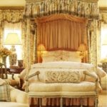 suzanne-tucker-chintz-colefax-fowler-inspired-bedroom-canopy-romantic-bed
