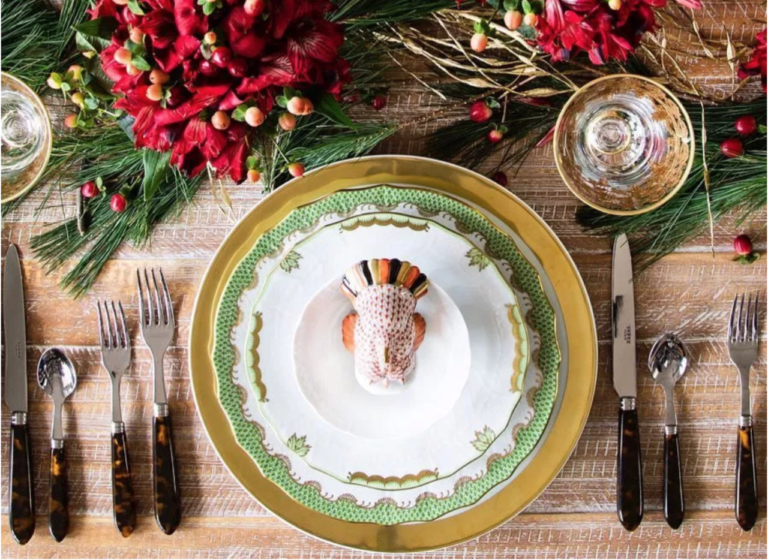 35 Traditional Thanksgiving Tablescapes