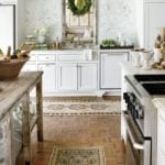 2-lisa-luby-ryan-christmas-kitchen-dallas-highland-park-texas-marble-backsplash