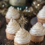 champagne-cupcakes-gold-new-years-eve