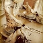 diy-new-year-table-decoration-with-clock-hats-and-white-flowers-730