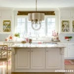 white-kitchen-marble-traditional-classic-kitchen-decorating-ideas