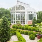 Italianate-garden-lemon-trees-planted-in-urns-boxwood-parterre
