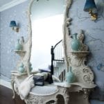 celerie-kemble-entrance-hall-de-gournay-gracie-chinoiserie-wallpaper-antiques-blue-vase