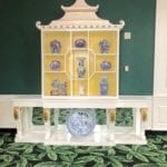 the-greenbrier-pagoda-chinoiserie-china-display-cabinet-blue-white-porcelain