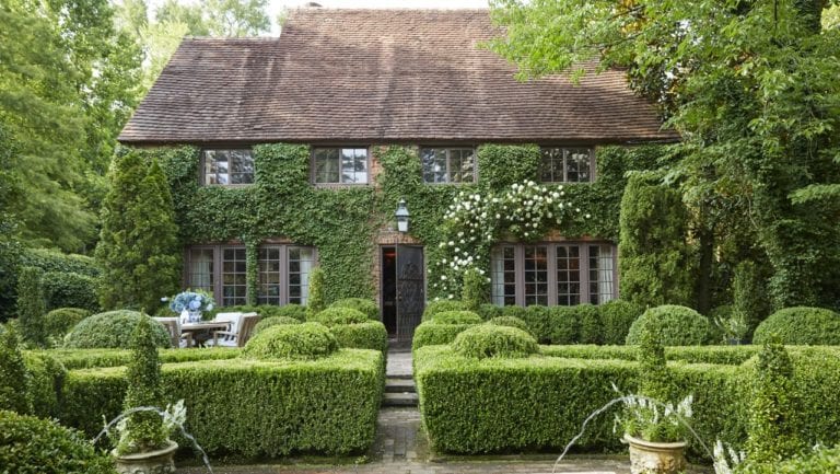 William Eubanks’ English Country Cottage in Memphis