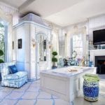 blue-white-chinoiserie-marble-bathroom-mirrored-mario-buatta-patricia-altschul
