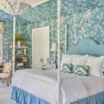 meg-braff-blue-gracie-chinoiserie-wallpaper-palm-frond-bed-blanc-de-chine-lamps