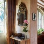 amanda-brooks-architectural-digest-antique-silhouette