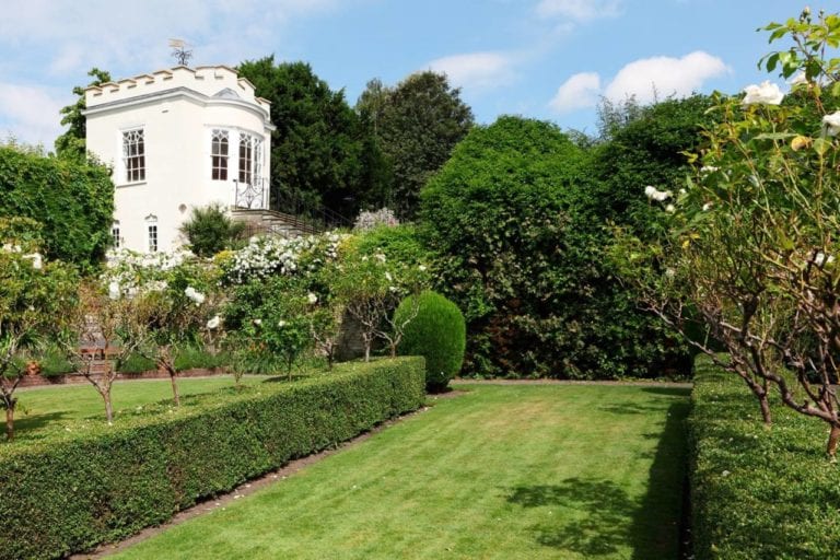 An Elegant Home and Garden in England