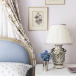 schumacher-raoul-textimes-floral-schweitzer-linens-blue-hearts-canopy-bed