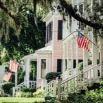 southern-living-beaufort-south-carolina-antebellum-homes-american-flags-fourth-of-july-spanish-moss