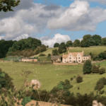 plum-sykes-english-countryside-home-cotswolds-hills