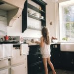 plum-sykes-home-english-countryside-daughter-kitchen-vogue