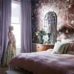 hanna-gurney-de-gournay-badminton-wallpaper-master-bedroom-lilac-purlple-lavender-chinoiserie-wallpaper