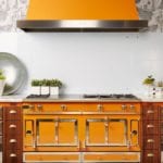 la-cornue-range-oven-stove-hermes-orange-black-white-toile-wallpaper-kitchen-design