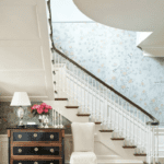 suzanne-kasler-de-gournay-wallpaper-chinoiserie-entrance-hall-entryway-stairs-stair-case