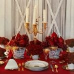 carolyne-roehm-red-gold-gilt-christmas-holiday-tablescape-tabletop-gold-flatware