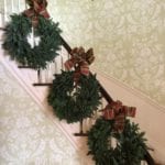 jane-ellsworth-christmas-wreaths-farrow-ball-wallpaper