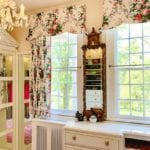 holly-holden-dressing-room-rose-cumming-chintz-gilt-pagoda-mirror