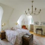 french-chateau-attic-bedroom-eaves