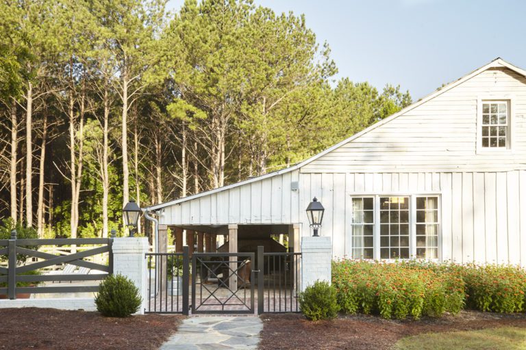 James Farmer Revives a Historic Alabama Home - The Glam Pad