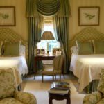 twin-full-beds-elegant-guest-room